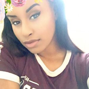 Meet your Posher, Leilani